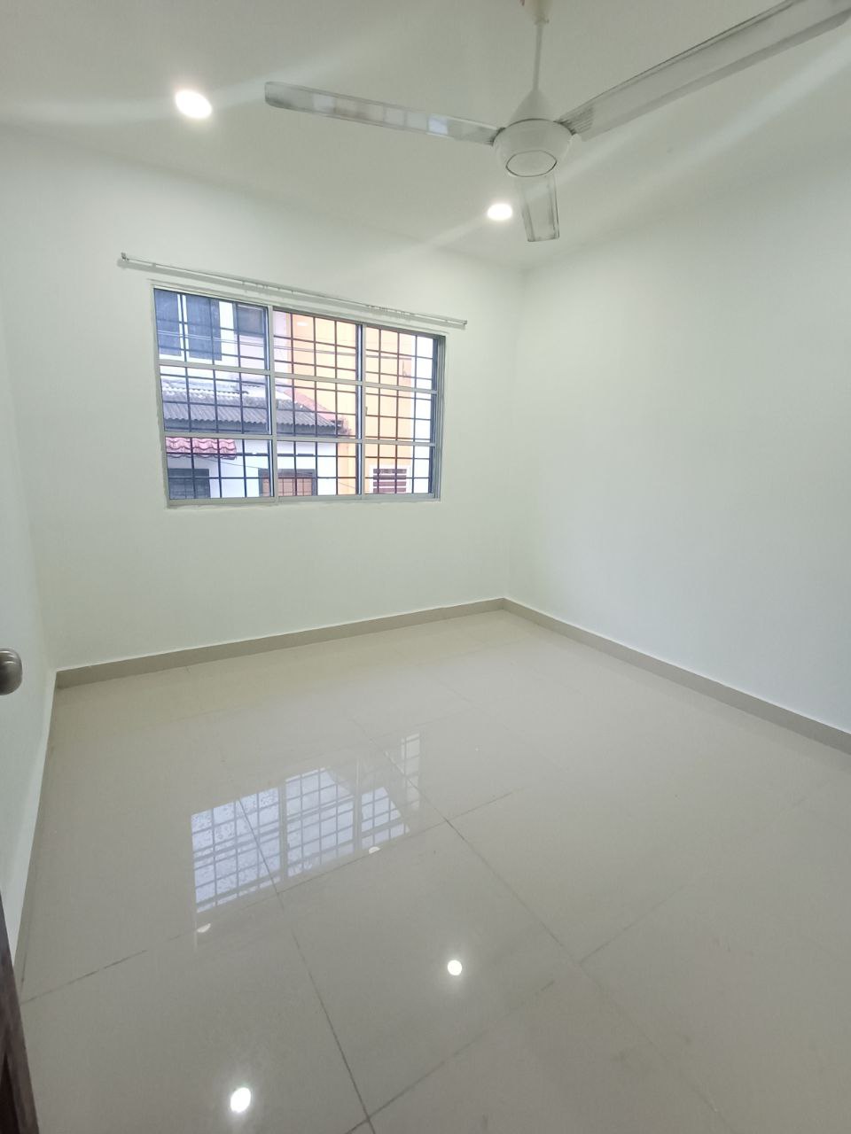 Taman Rasmi Jaya - photo 4