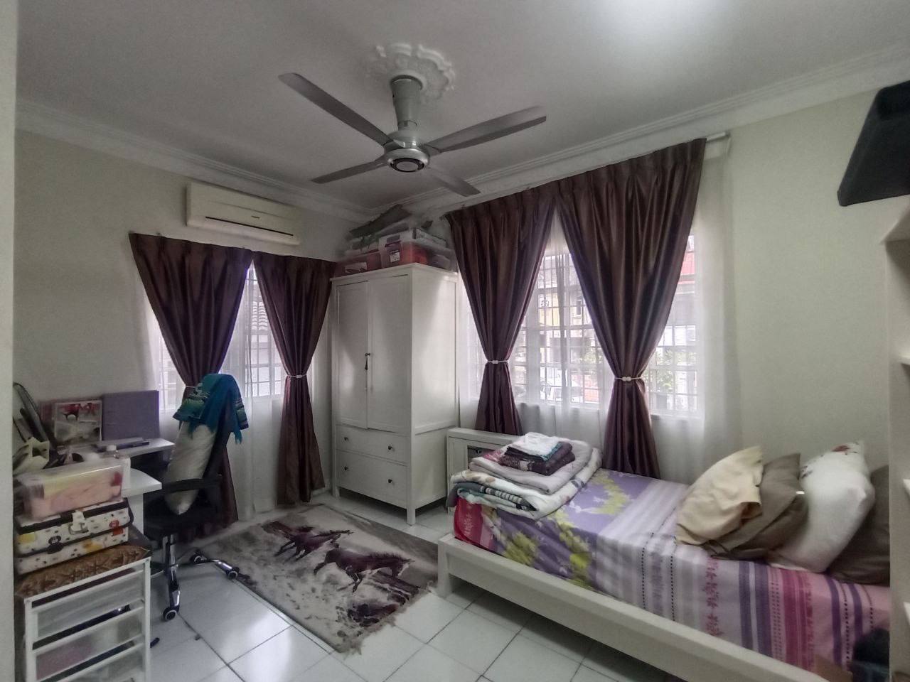 Jalan Suasana Bandar Tun Hussein Onn - photo 10