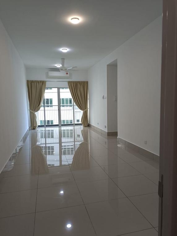 Razak City 800sf partially - photo 7
