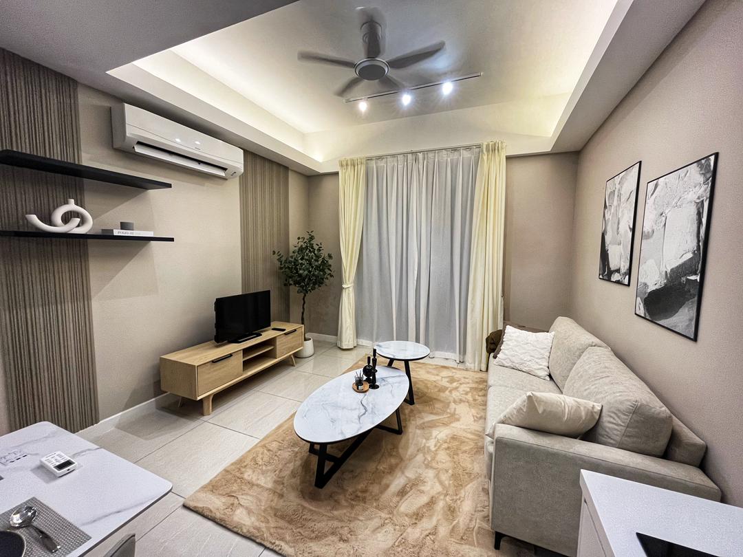 Sentral Suite 826sf  ...