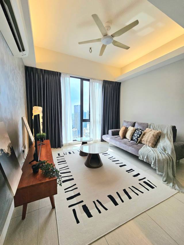 Sentral Suite 826sf  ...