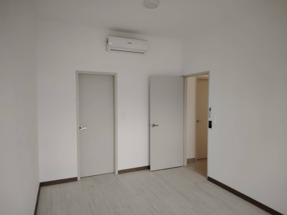 M Oscar 3 rooms Partly - photo 4