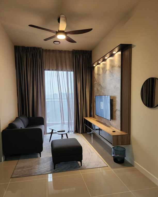 Stellar 818sf 2 room ...