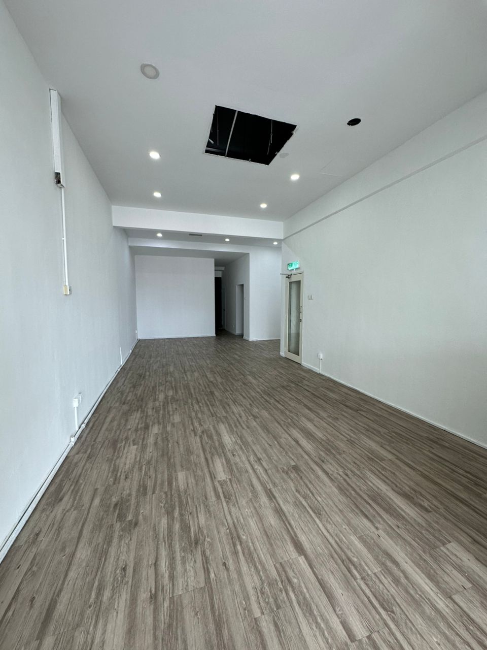 Connaught Avenue Office - photo 6