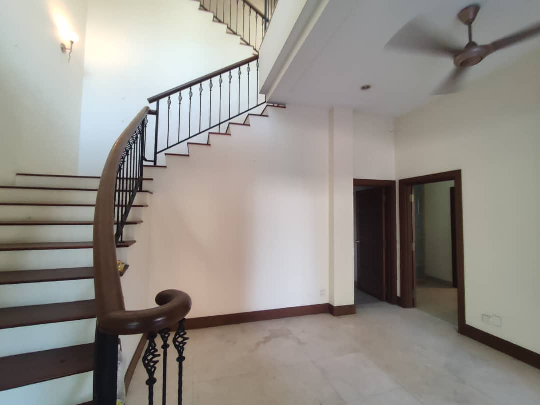 3 Storey Semi D House Sierra Seputeh - photo 9
