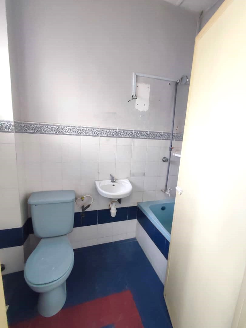 2 Storey House Taman Bukit Serdang Seri Kembangan - photo 8