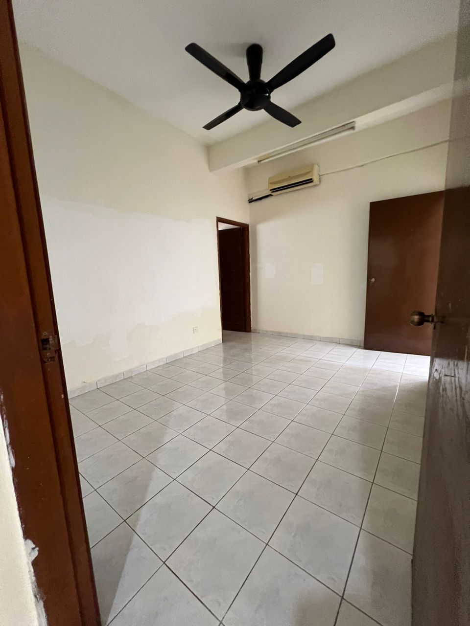 2 Storey Bungalow House Jalan Dalia Taman Uda Jaya - photo 2