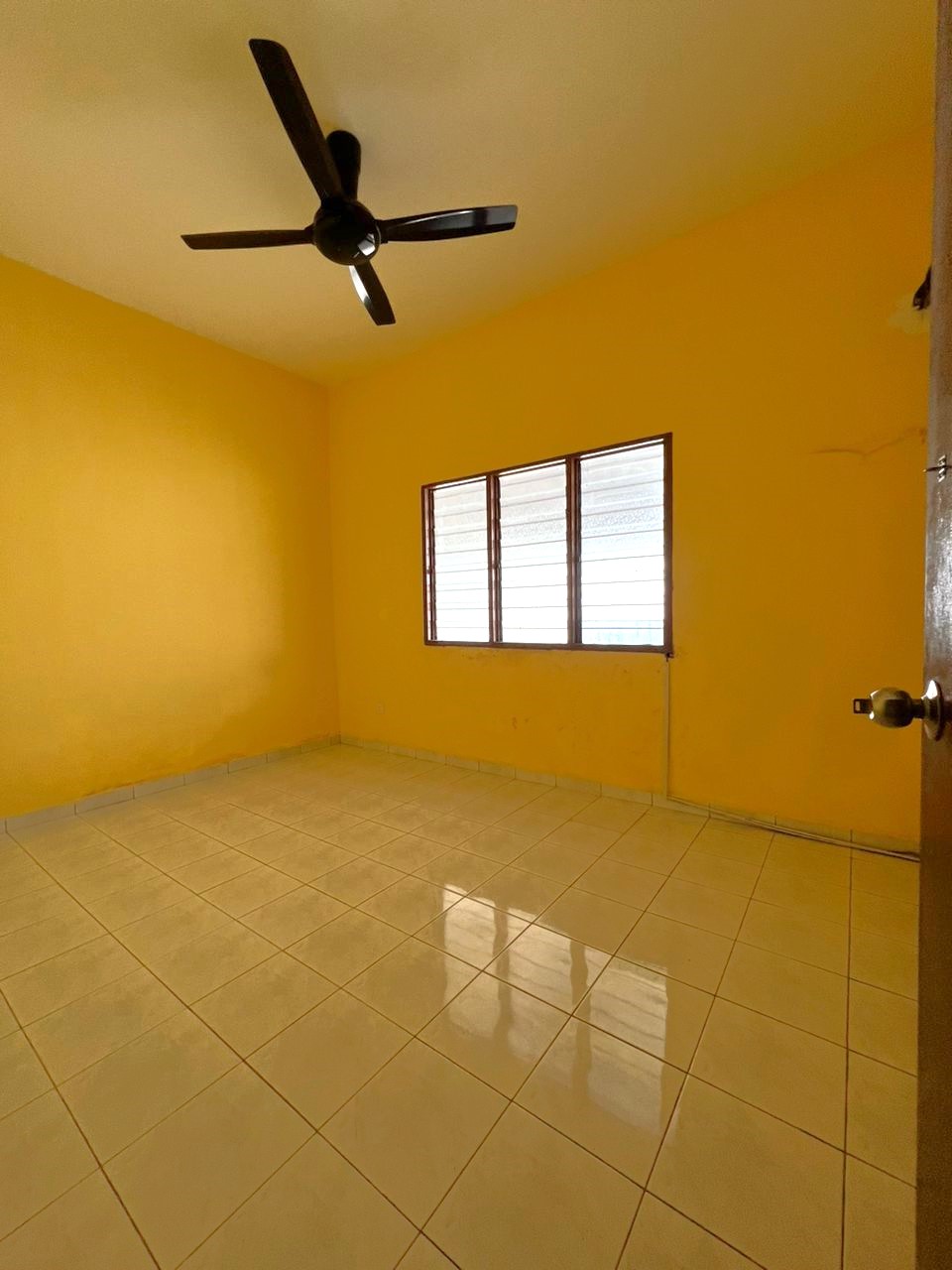 2 Storey Bungalow House Jalan Dalia Taman Uda Jaya - photo 8