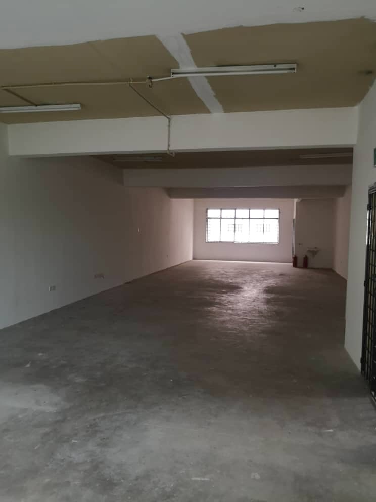 4 Storey Shop Office Taman Serdang Perdana - photo 10