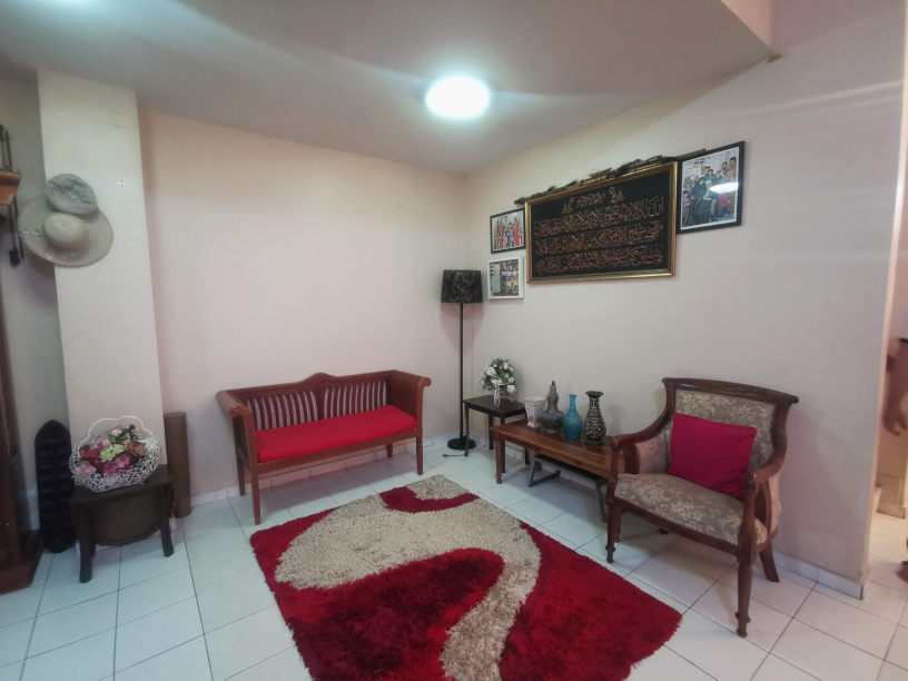 BELOW MARKET FULL EXTEND 2 STY BANDAR PUTERI KLANG - photo 11