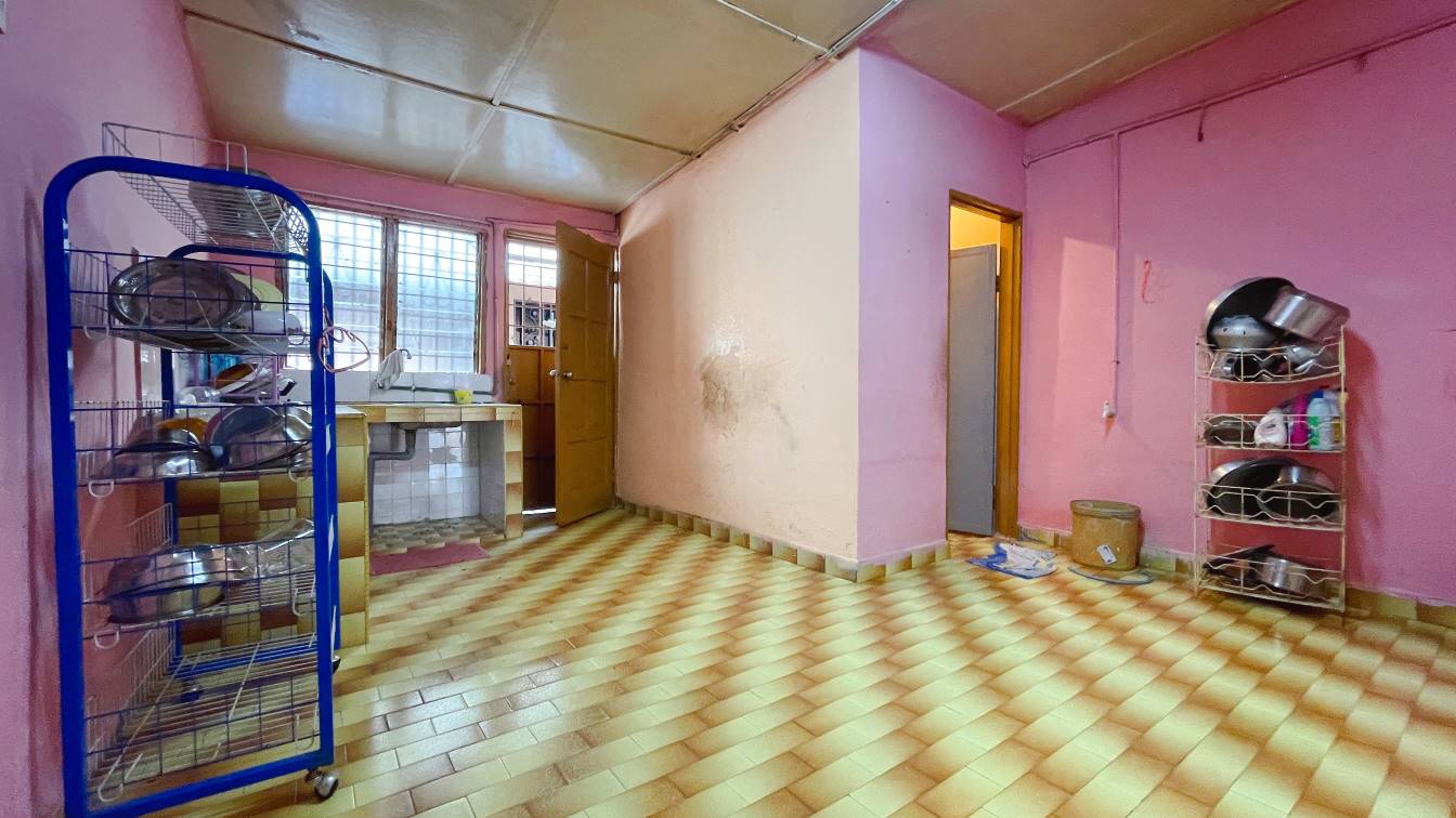 Full Loan 2 sty lowcost seksyen 18 shah alam - photo 3