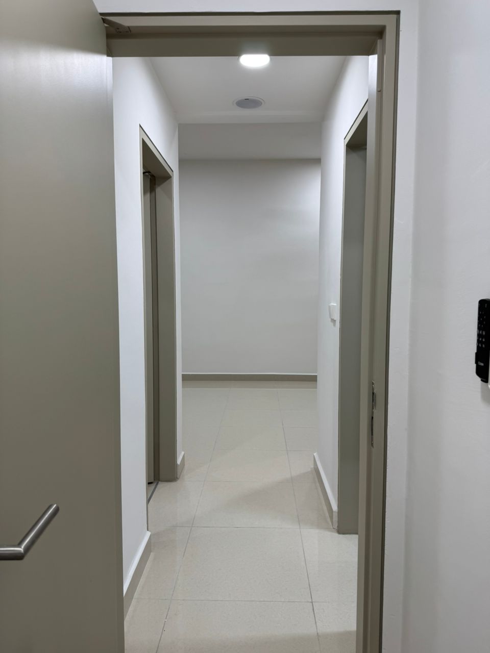 Freehold Quinn 2rooms Partly Furnished next to LRT - photo 5
