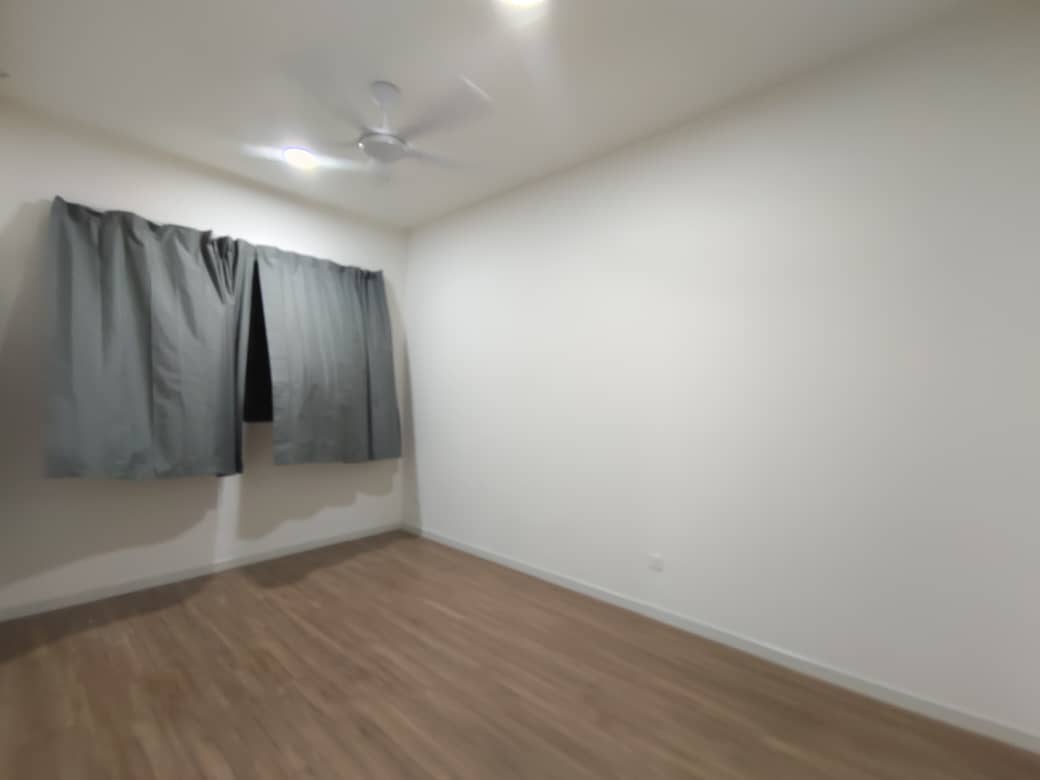 Sunway Avila,3 rooms,Partly Furnished - photo 4