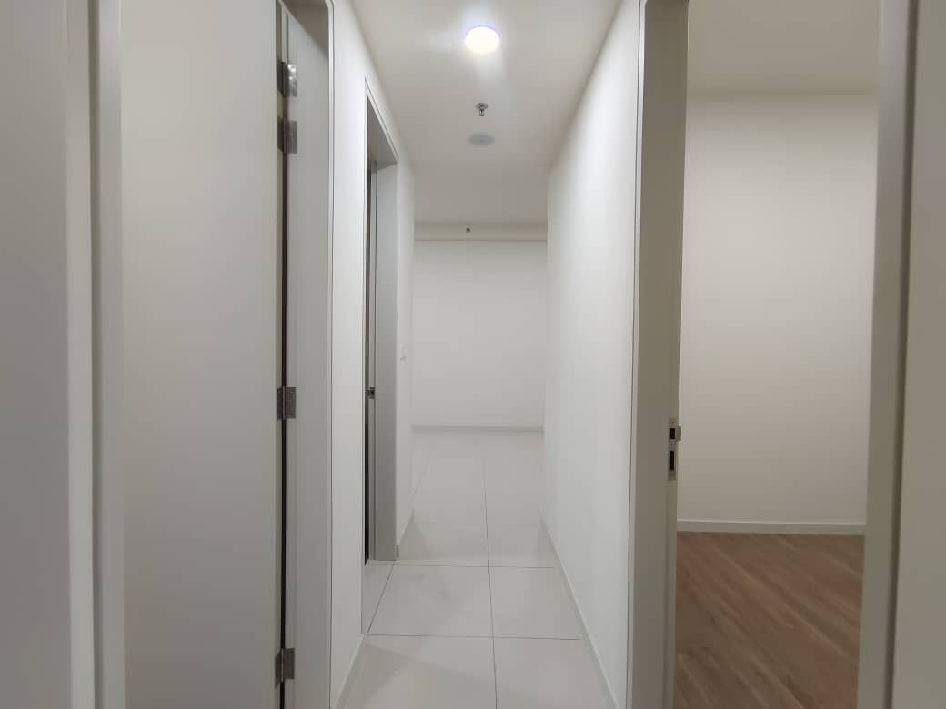 Sunway Avila,3 rooms,Partly Furnished - photo 8