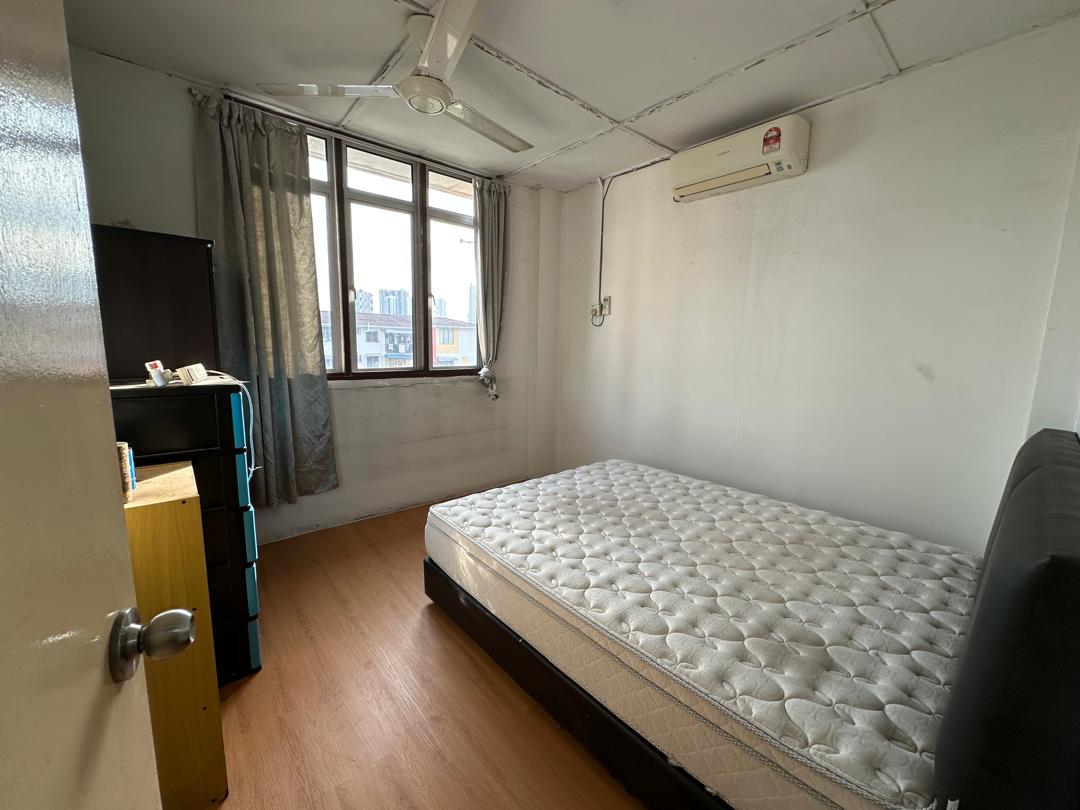 Flat Seksyen 1 Wangsa Maju,near LRT station,mall - photo 4