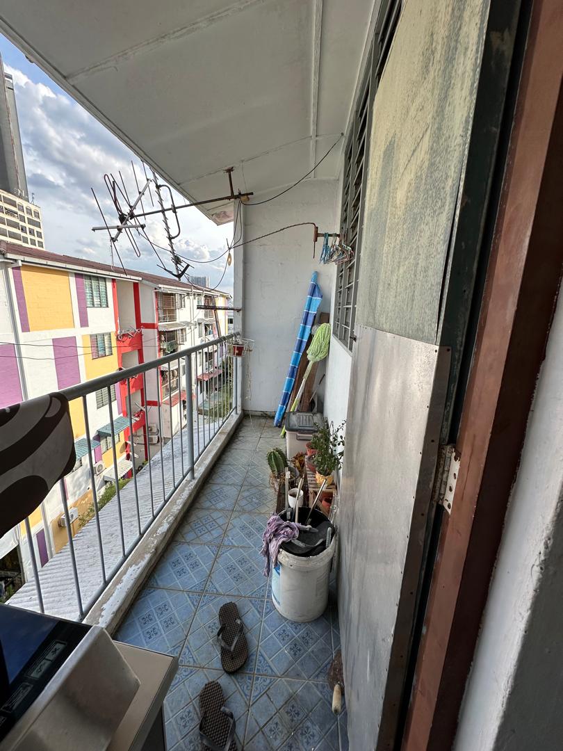 Flat Seksyen 1 Wangsa Maju,near LRT station,mall - photo 8