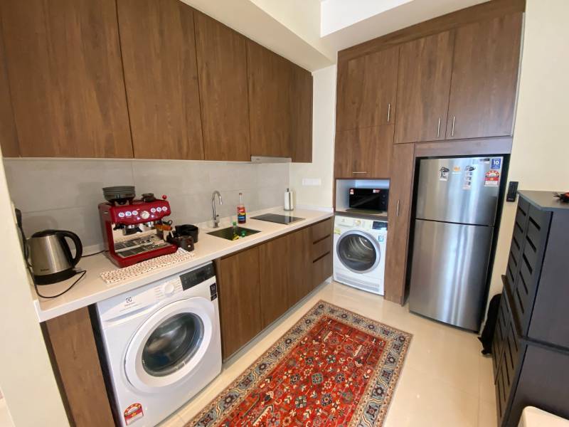 Quinn 2rooms Fully Furnished next to LRT - photo 1