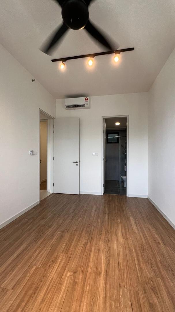 Sunway Avila,3 rooms,partly Furnished - photo 9