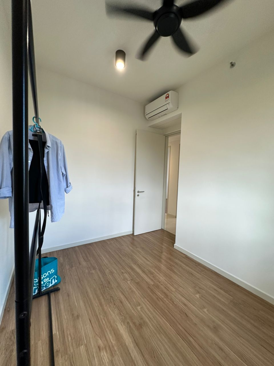 Sunway Avila,4 rooms,partly Furnished - photo 6
