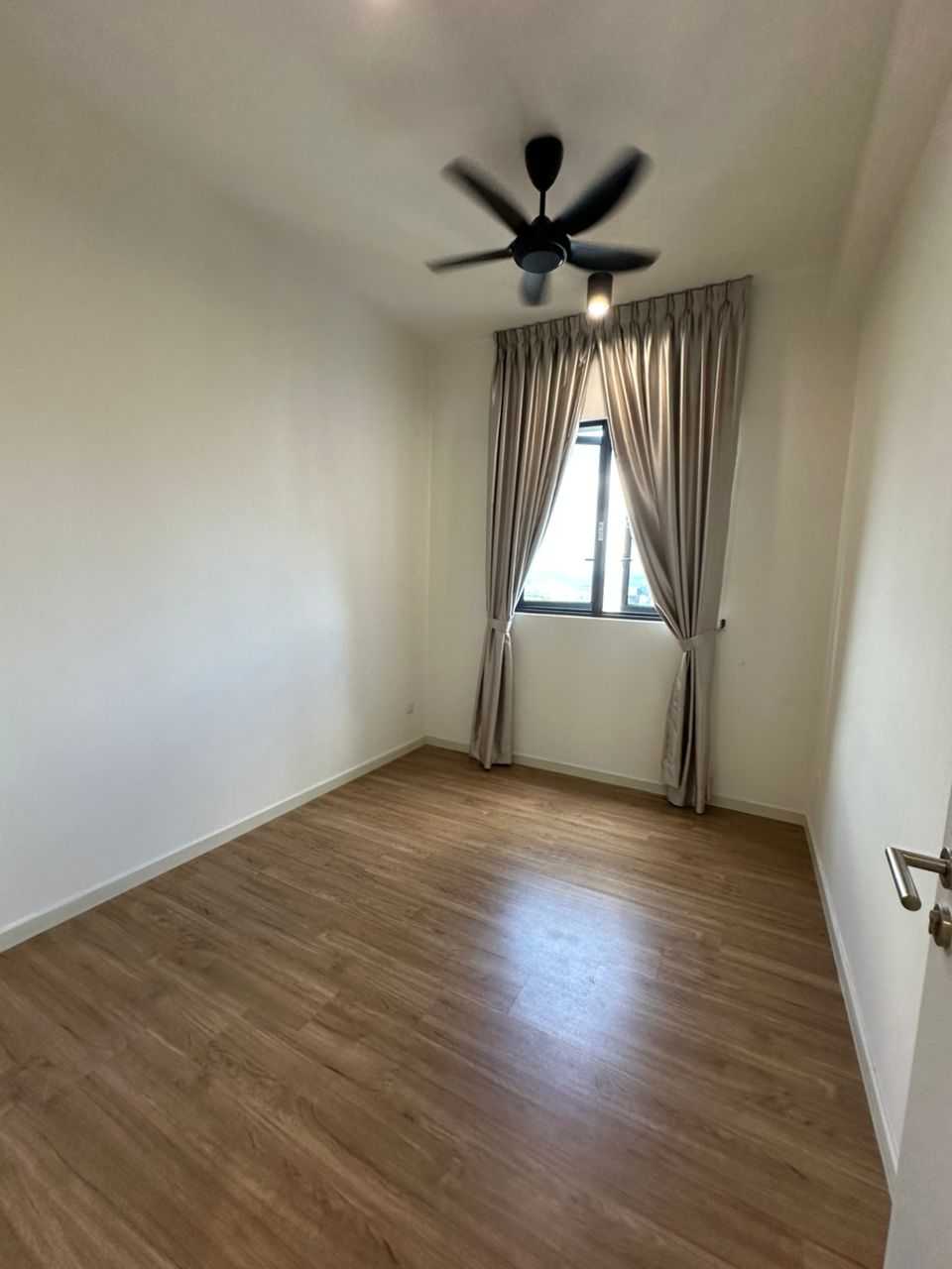 Sunway Avila,4 rooms,partly Furnished - photo 10
