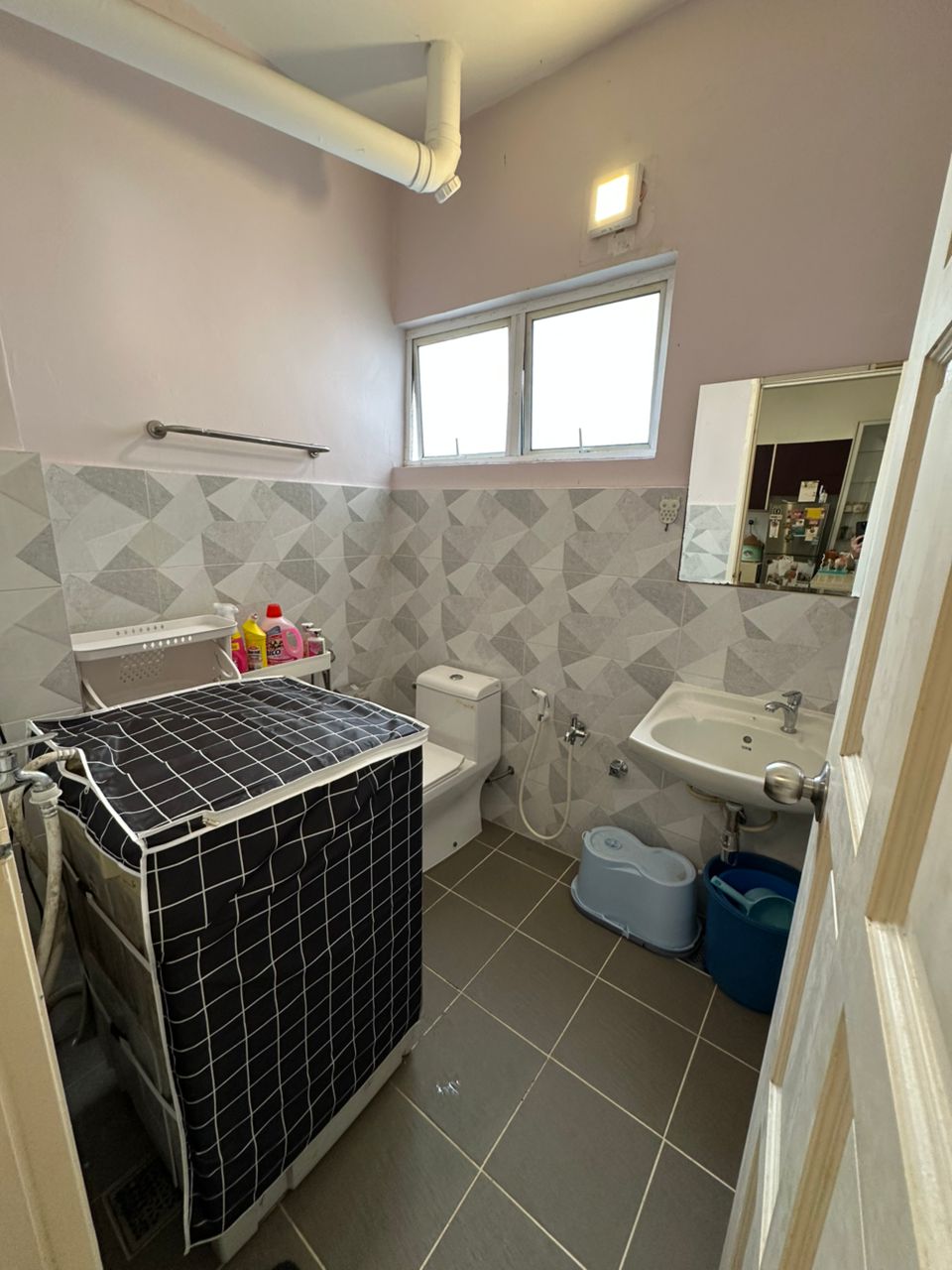 Bukit Mas,Renovated,Low Floor, Well Maintained - photo 5