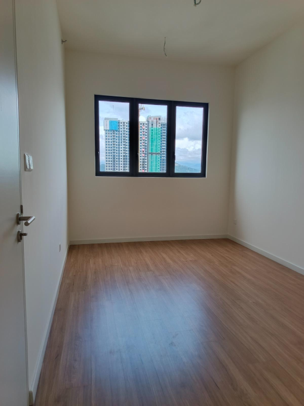 Freehold Sunway Avila,2 rooms, Bare Unit - photo 4