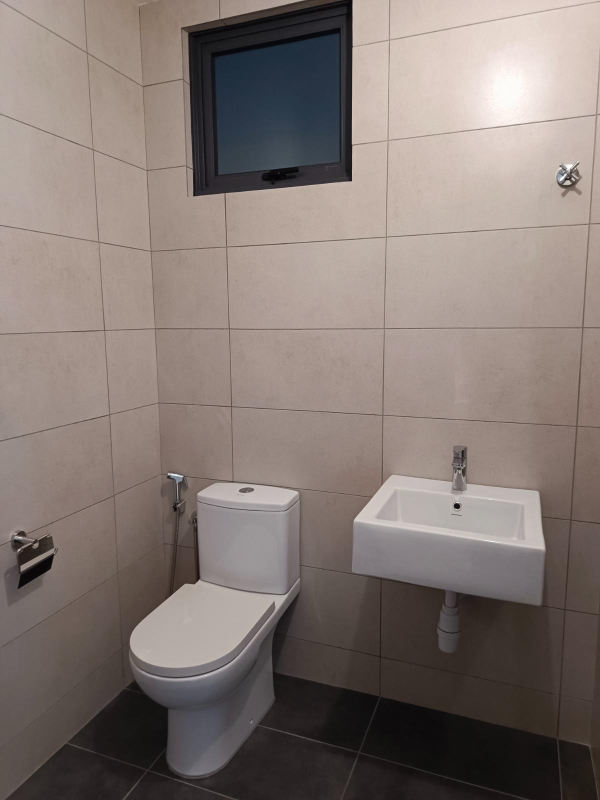 Freehold Sunway Avila,2 rooms, Bare Unit - photo 7