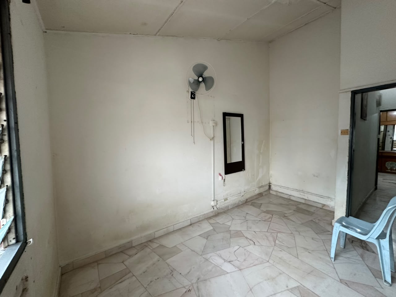 2 Sty Taman Sri Rampai,Freehold,near shops,restaur - photo 5