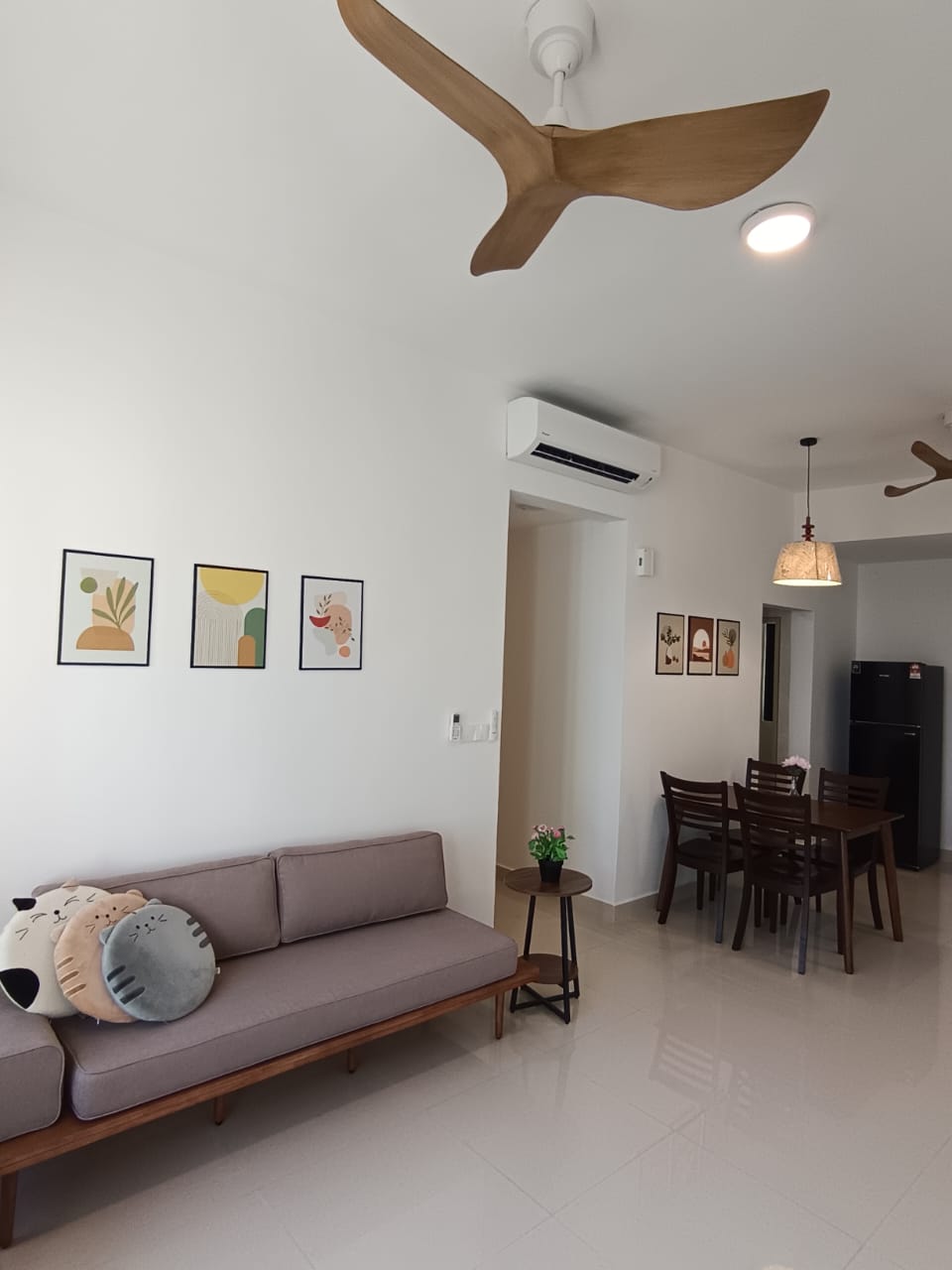 Quinn 4rooms Fully Furnished next to LRT - photo 2