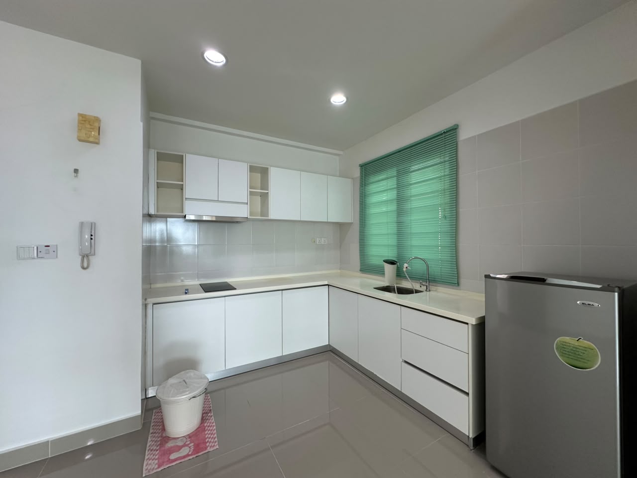 Hedgeford 10 1 Bedroom Corner Unit Near LRT,Shops - photo 5
