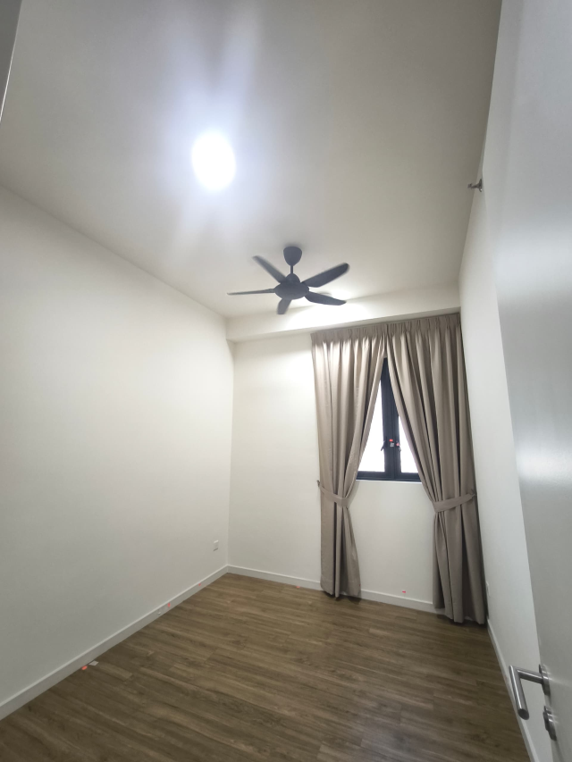 Sunway Avila 4 Rooms Partly Furnished,near shops,L - photo 9