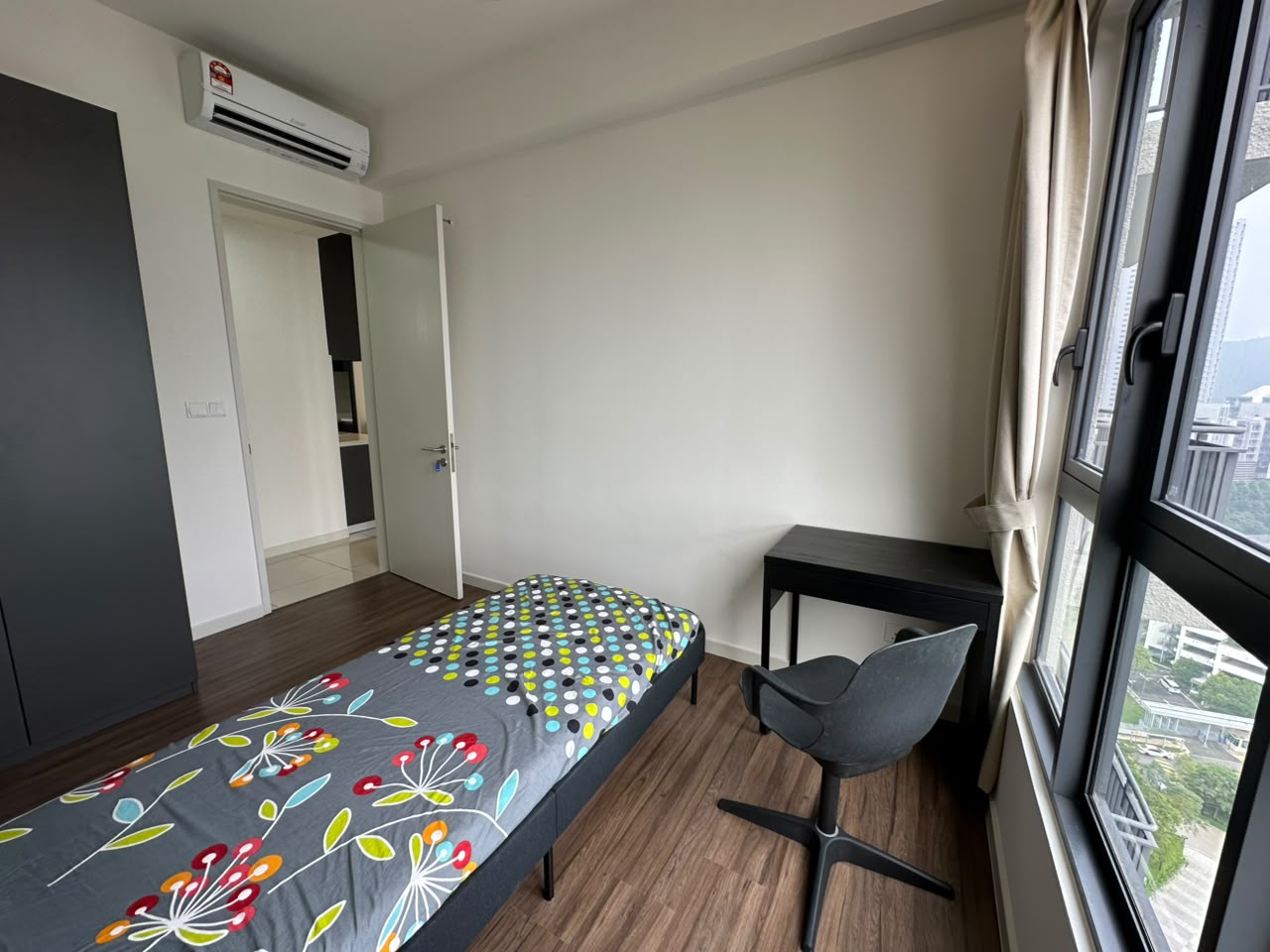 Sunway Artessa 4 Rooms Fully Furnished near Lrt - photo 4