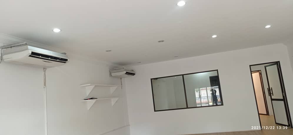Shop For Rent Desa University - photo 3