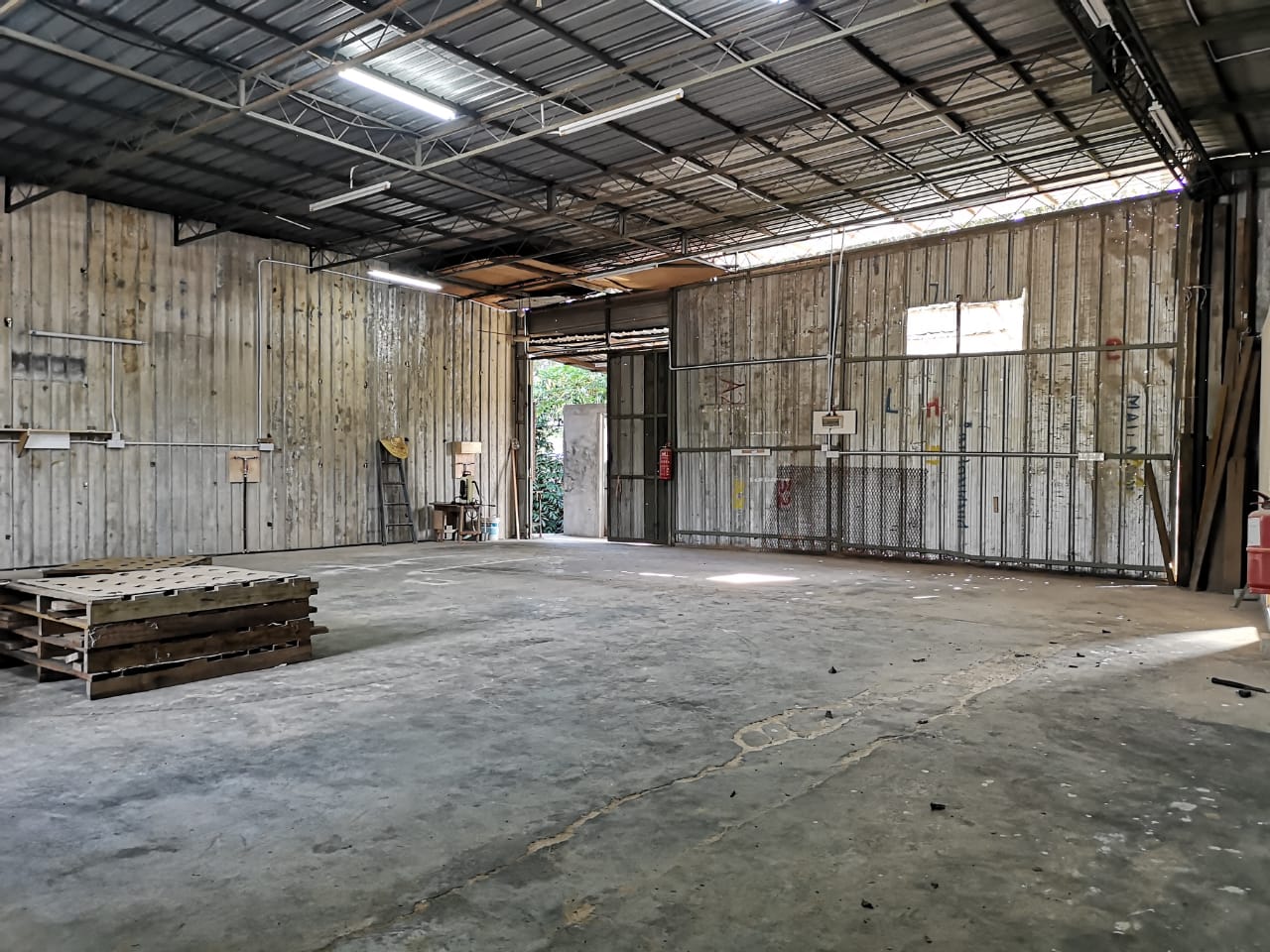 Air Itam Warehouse F ...