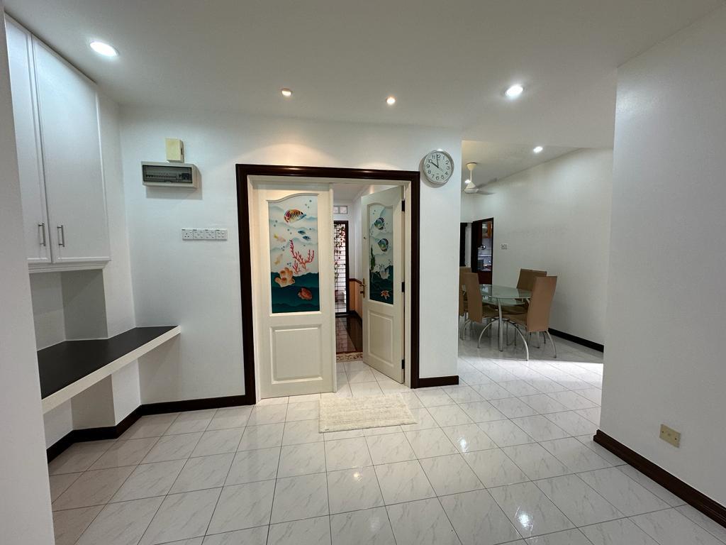 Desa Lumba Kuda Full furnish, 1 Car Park - photo 2