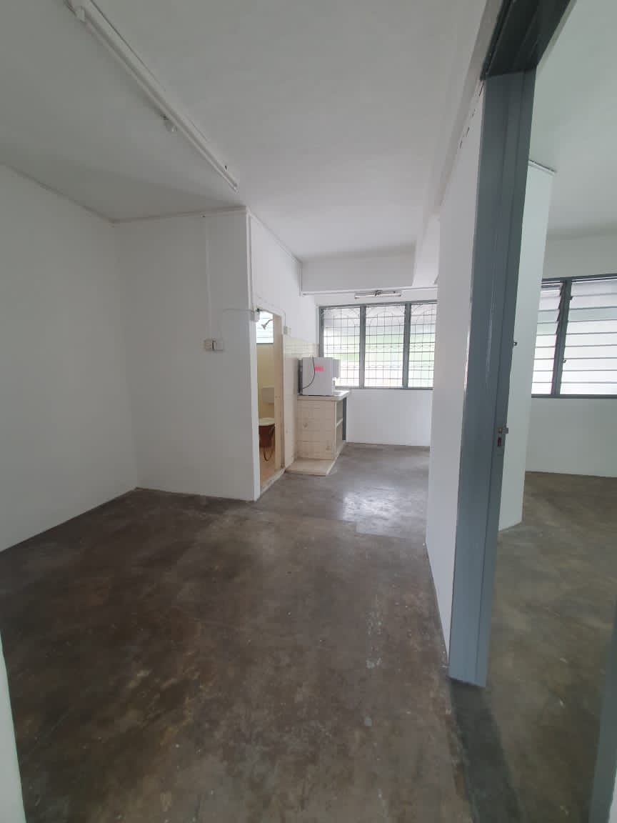 Macallum Street Ghaut PDC Flat - photo 3