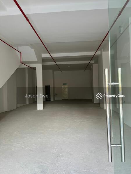 Facing Main Road Queensbay Mall, Grounf Floor Shop - photo 2