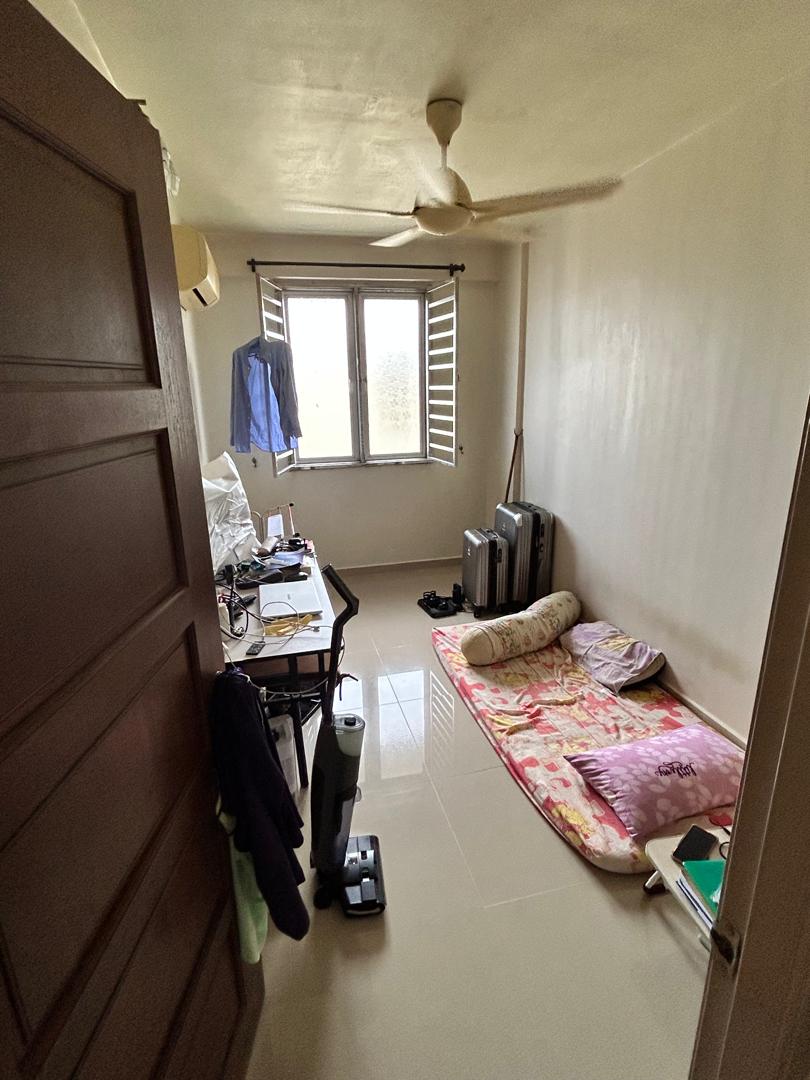 Sri Saujana, Renovated with 1 Parking Lot - photo 4