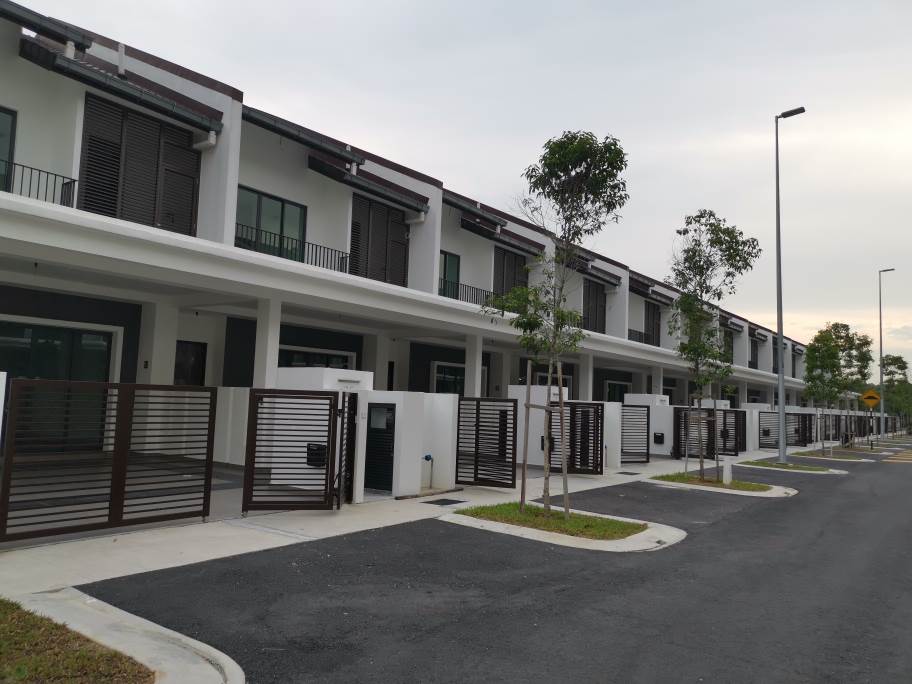 22x75 Double Storey FREEHOLD Landed House, Puchong - photo 2