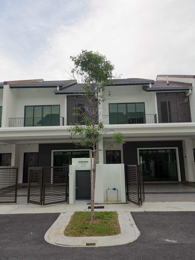 22x75 Double Storey FREEHOLD Landed House, Puchong
