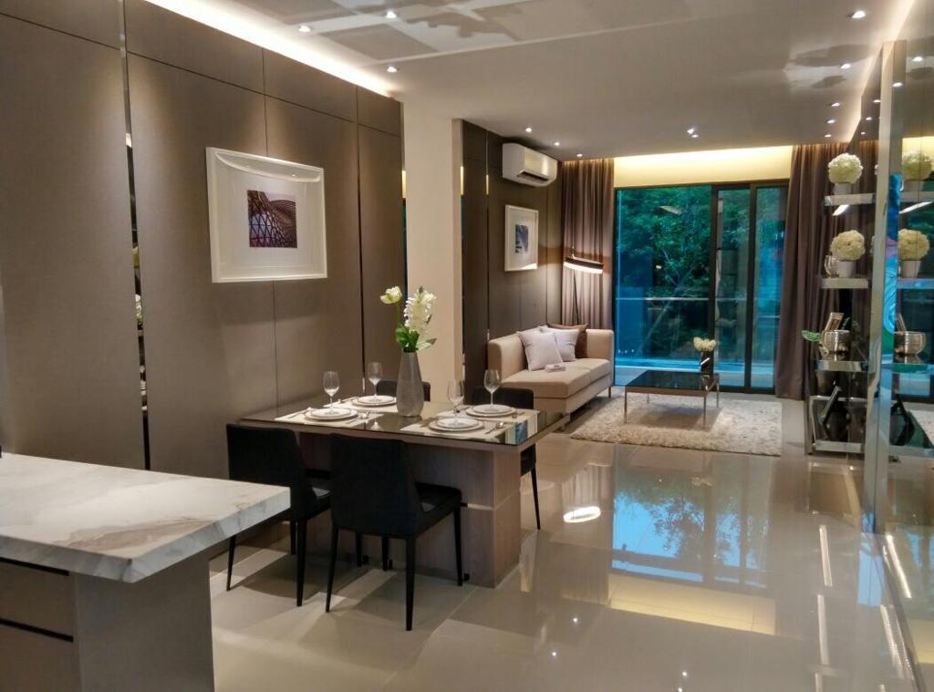 UP 958sqft CONDO - photo 2