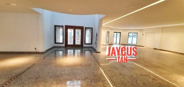 Jalan Tunku Abdul Rahman Rm8-5M - photo 2