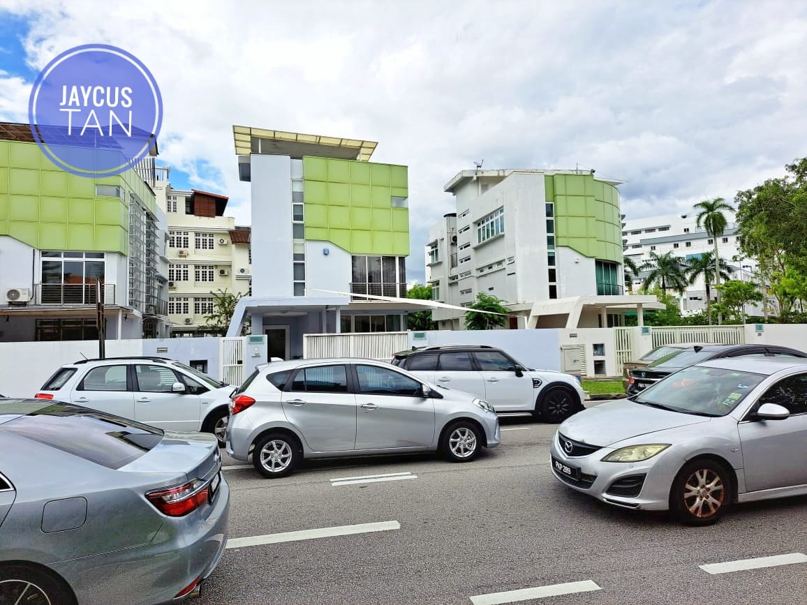 Codrington Avenue RM4-5Mil - photo 3