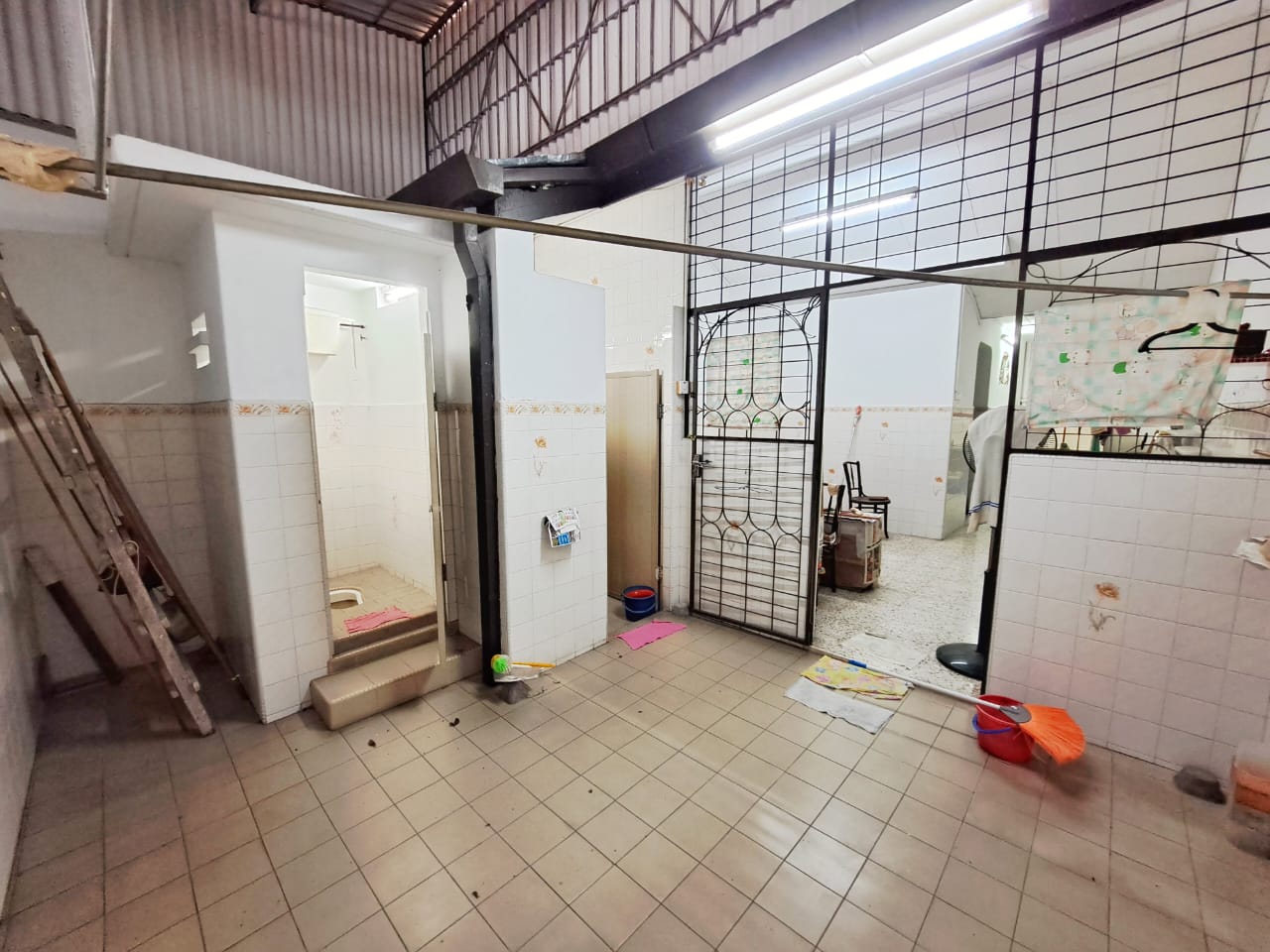 Jalan Servis Rm1-18M - photo 12