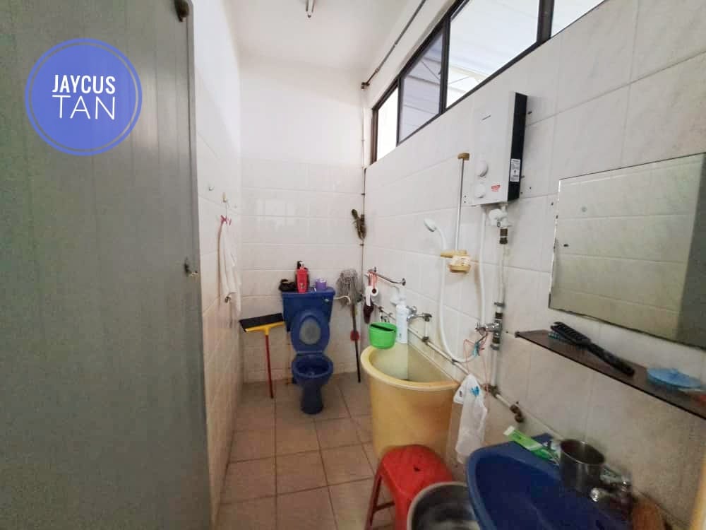 PT Jalan Kebun Bunga RM1-78Mil - photo 13
