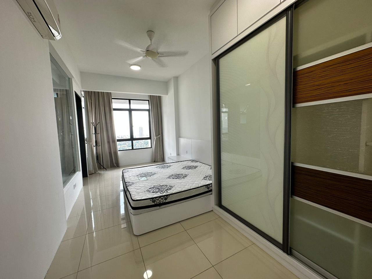 Mont Residence Condo Rm2200 - photo 4
