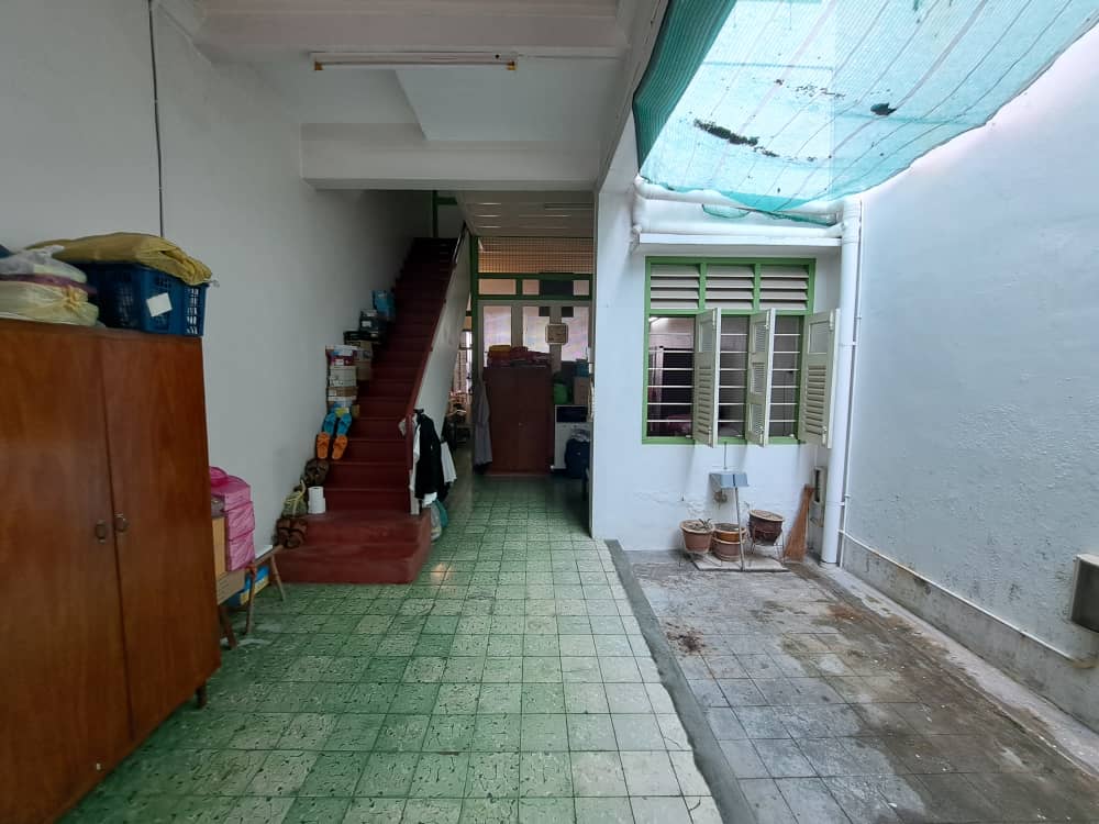 PG Jalan Kebun Nyiur RM950K - photo 8