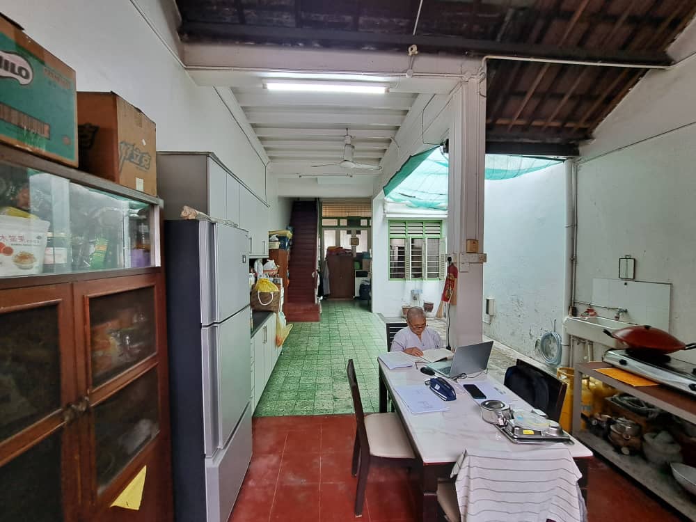 PG Jalan Kebun Nyiur RM950K - photo 10