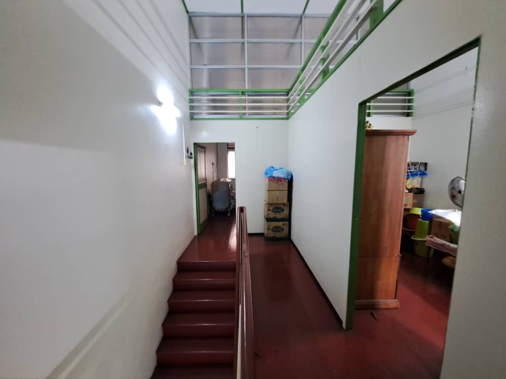 PG Jalan Kebun Nyiur RM950K - photo 13