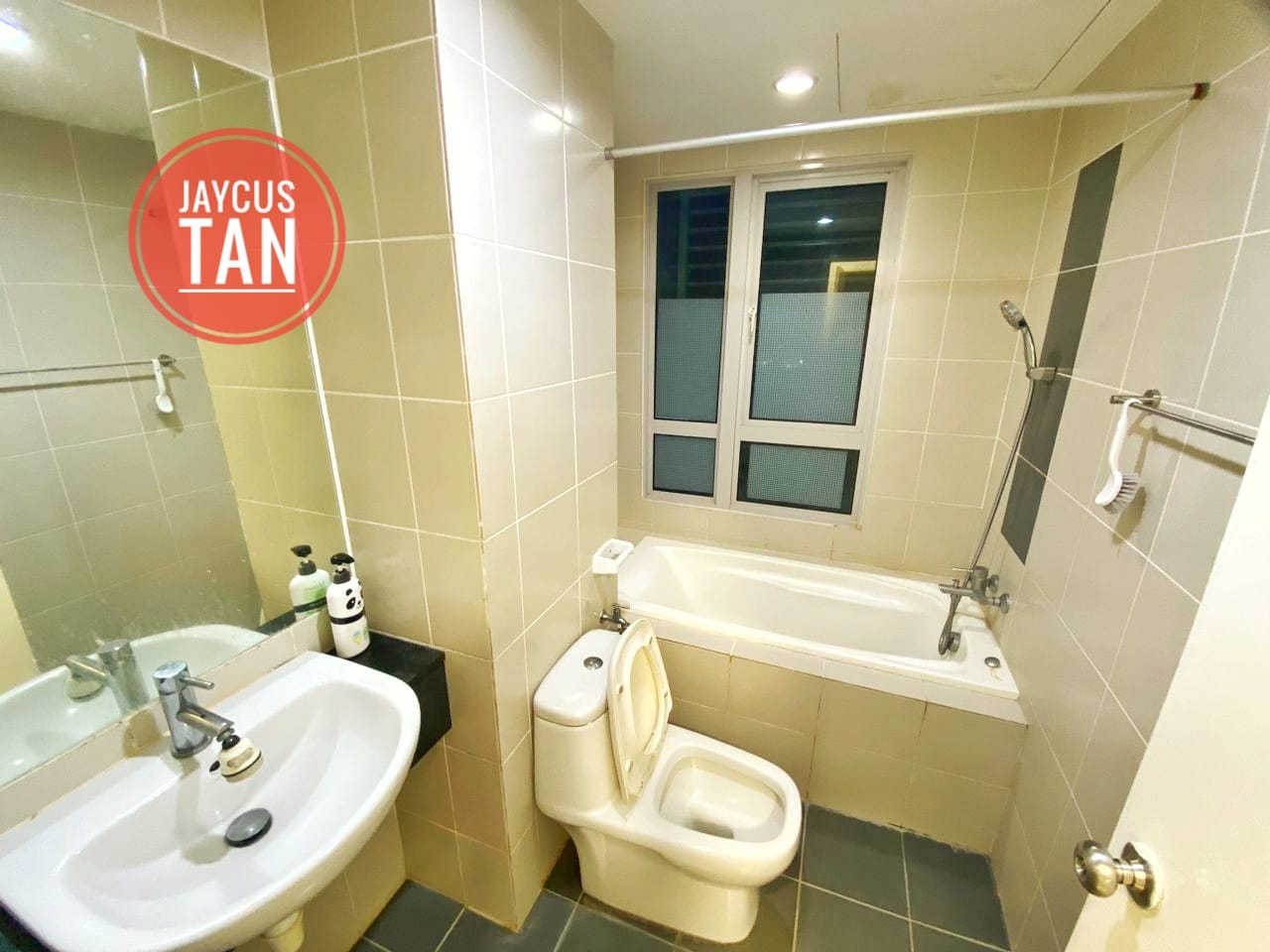M The Peak Residence - photo 5